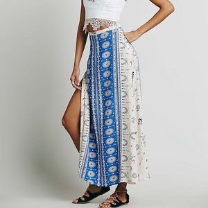 💰SOLD💰💙Spell Coyote split skirt💙